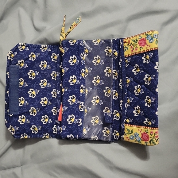 Retired Vera Bradley Maison Blue Tri-fold Clutch Wallet - Picture 2 of 7